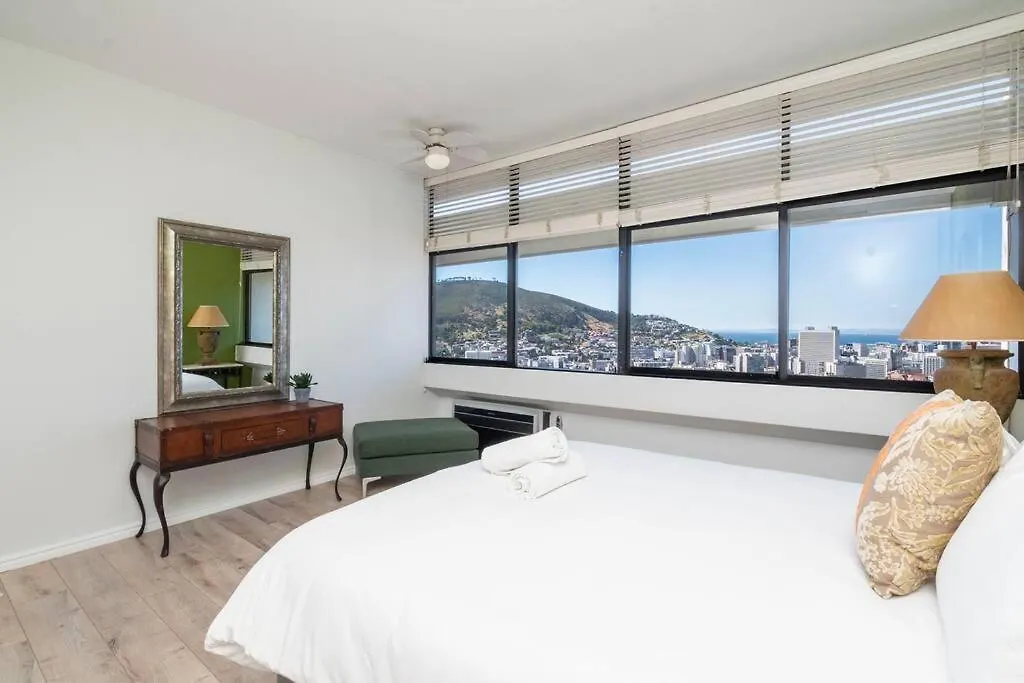 2 Bed Apartment - Breathtaking Views - 20Th Floor Le Cap 0*,  Afrique du Sud